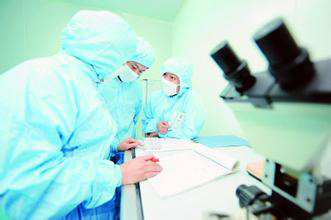 从拜耳备受争议的收购计划，看全球制药巨头的转型方式