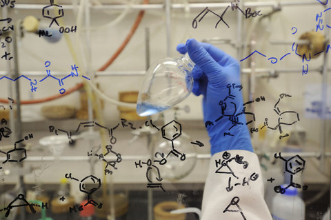 多肽药物“成绩”吸睛研发掣肘、出口承压隐忧显现