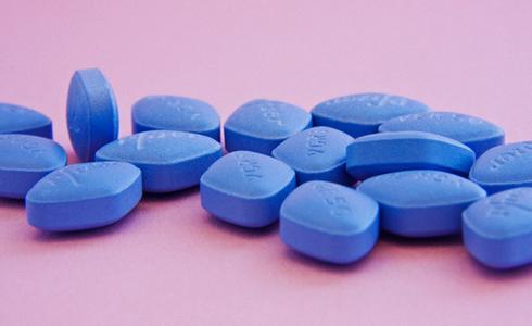 药品销售榜大变样！政策促洗牌，企业如何守护大品种？